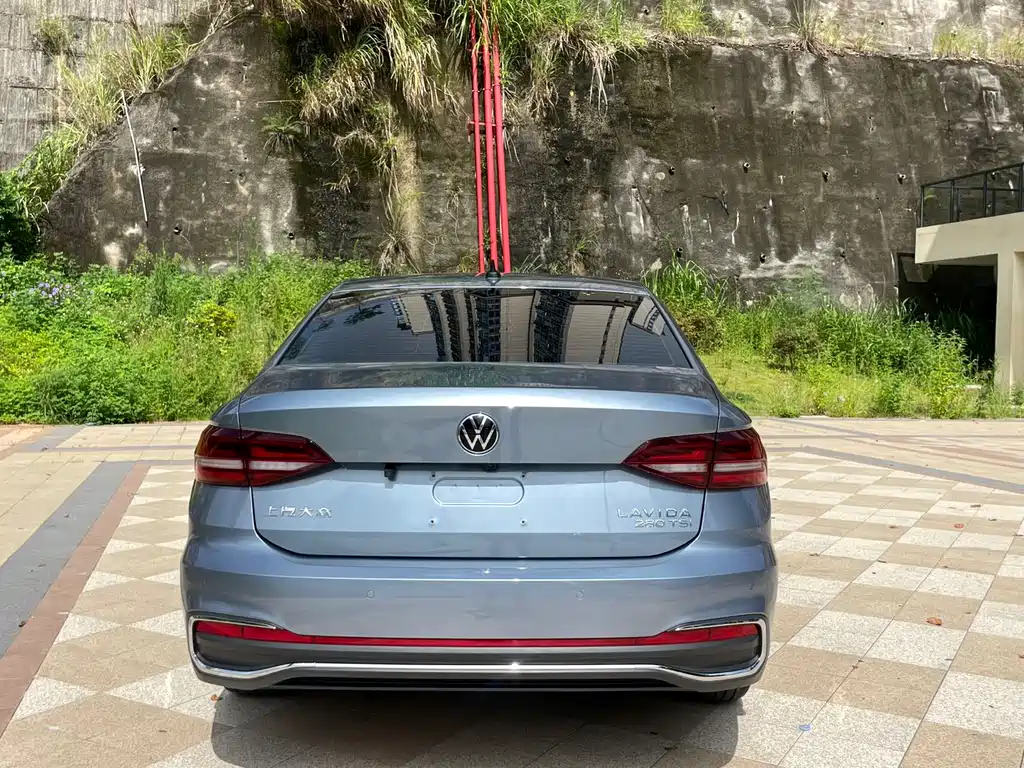 Volkswagen Lavida — миниатюра 9