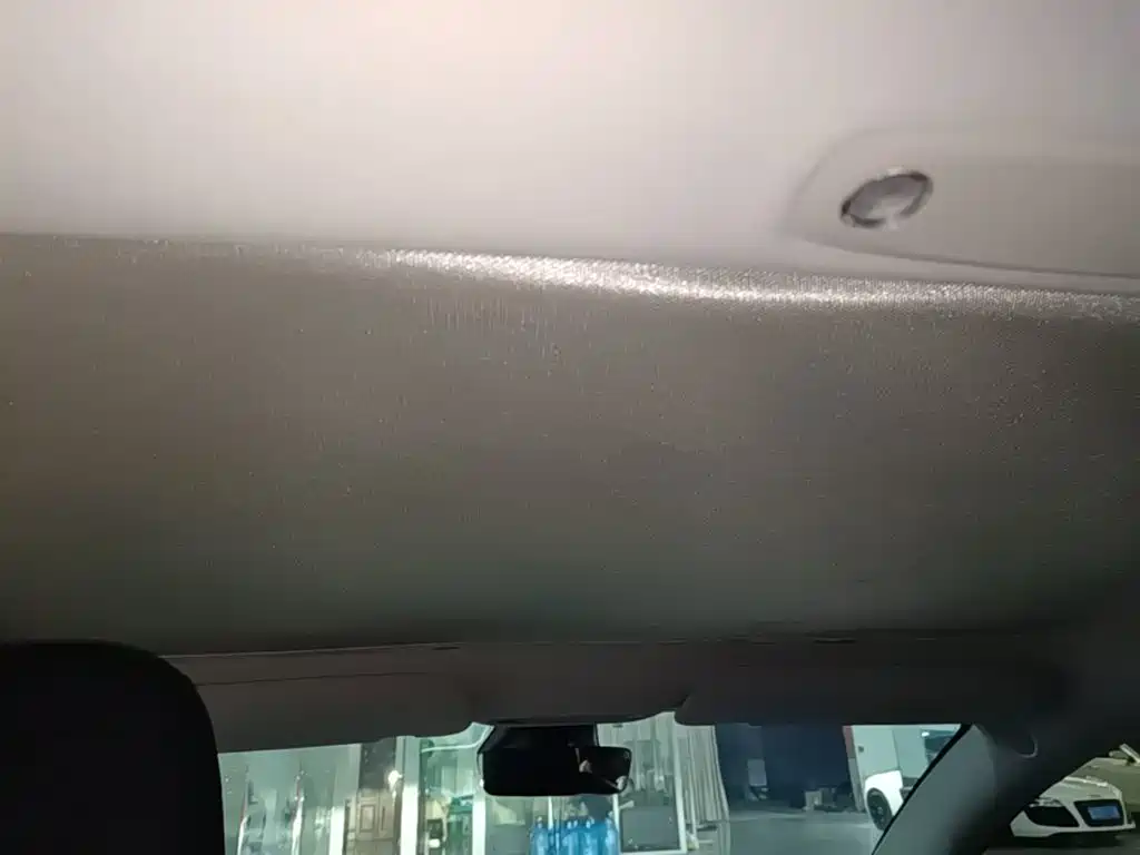 Tesla Model 3 — миниатюра 18