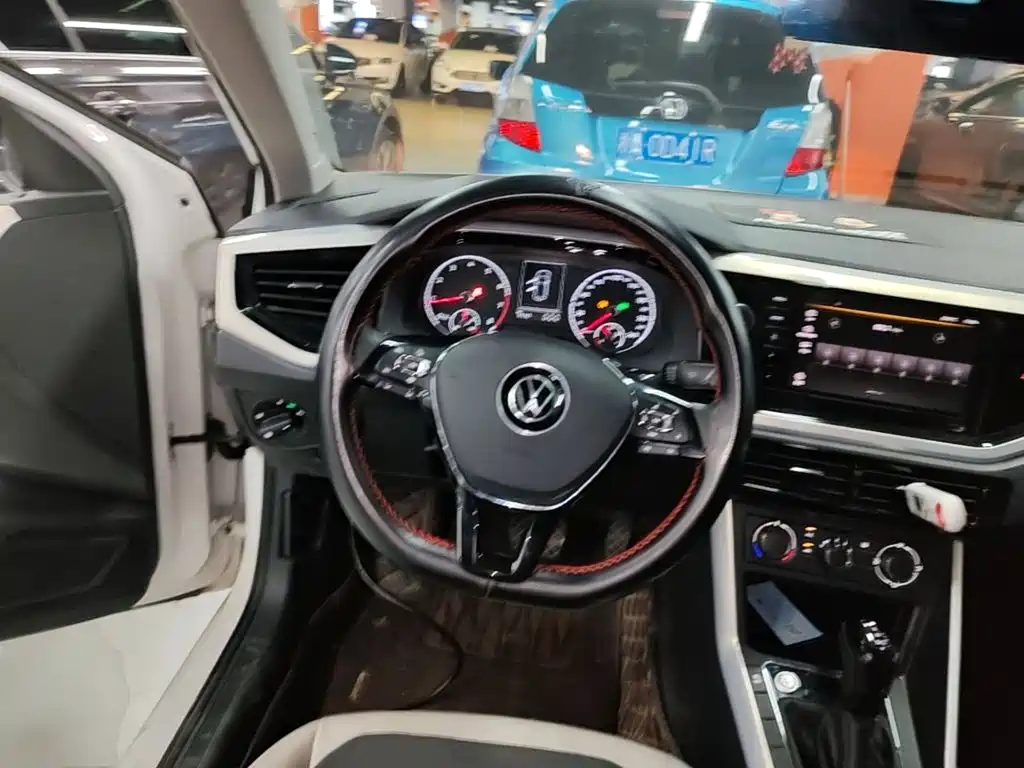 Volkswagen Polo — миниатюра 11