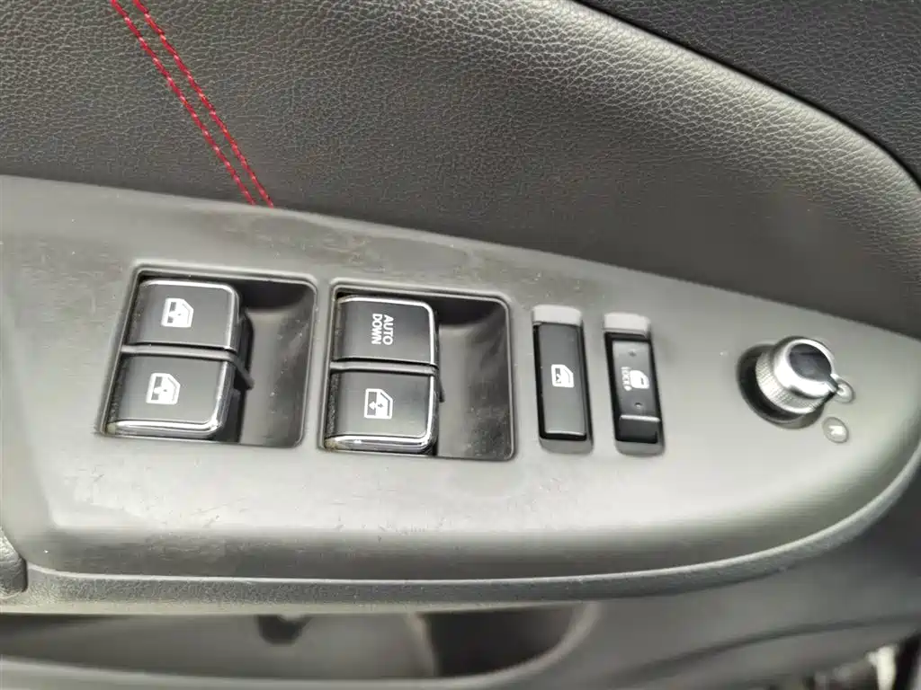 Changan CS75 2014 2.0L MT Luxury IV