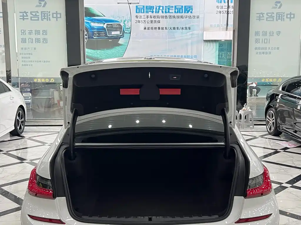 BMW 3 Series — миниатюра 13