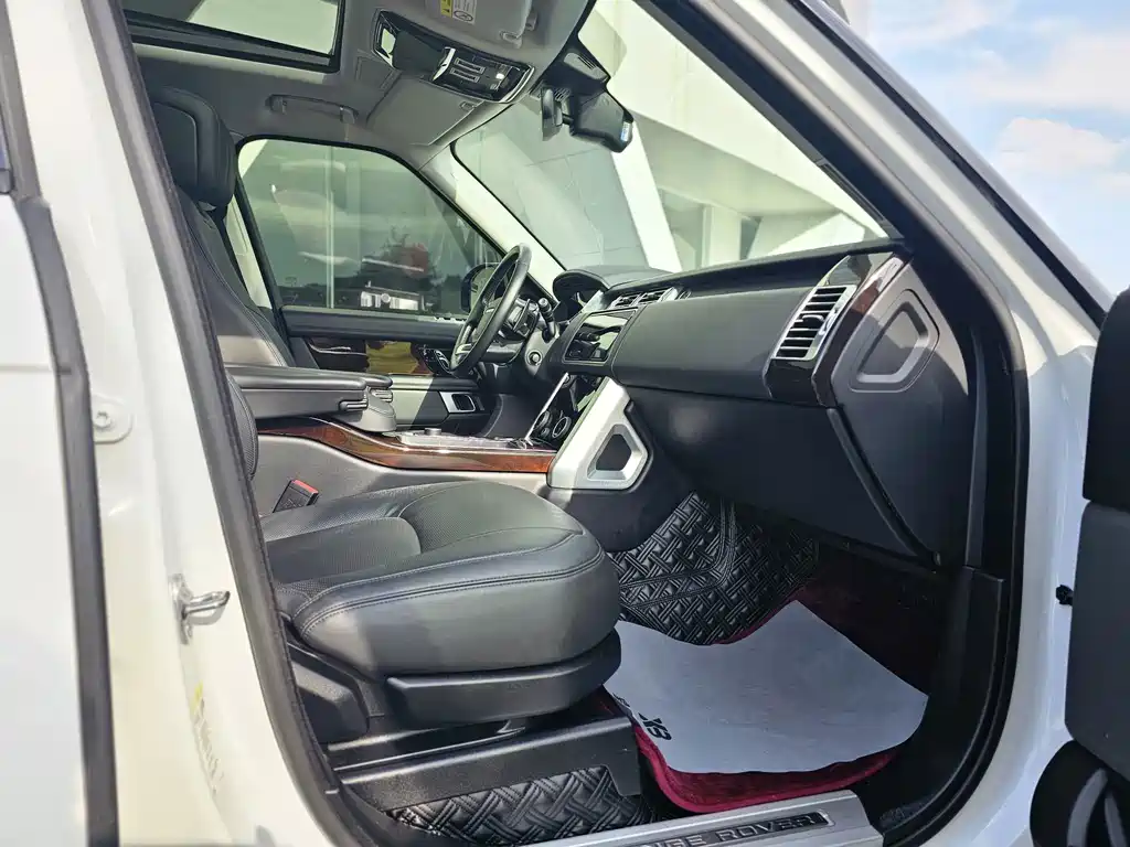 Land Rover Range Rover — миниатюра 18