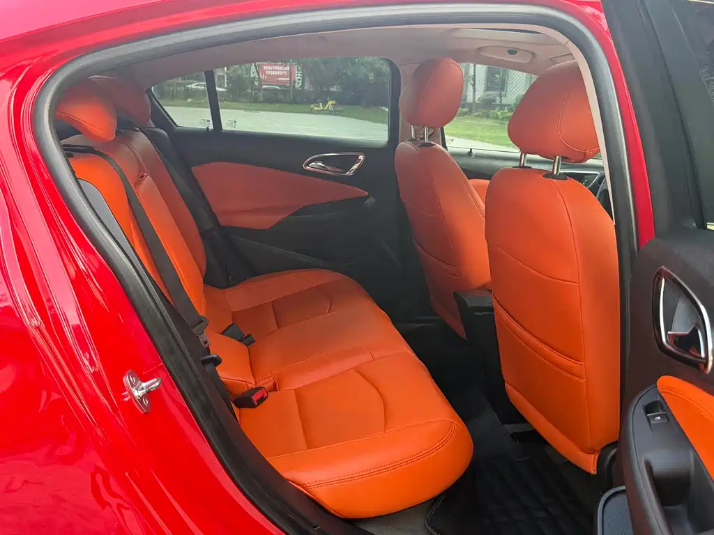 Chevrolet Cruze — миниатюра 12