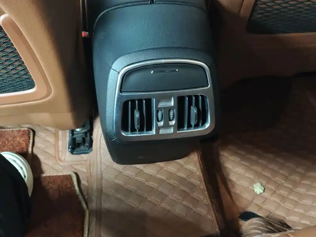 Maserati Levante — миниатюра 12