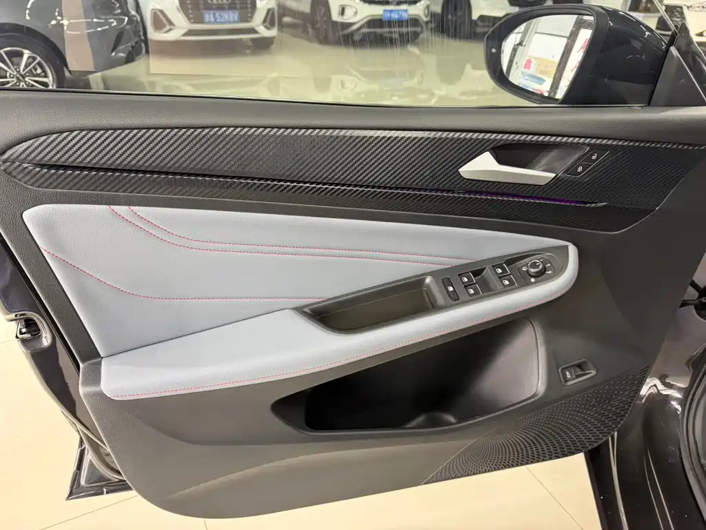 Volkswagen Lamando — миниатюра 9