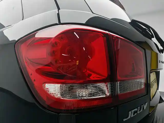 Dodge Journey — миниатюра 11