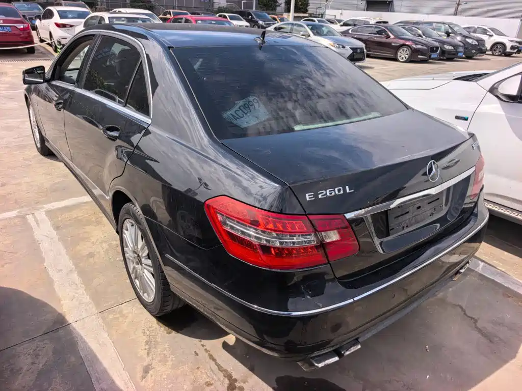 Mercedes-Benz E-Class — миниатюра 4