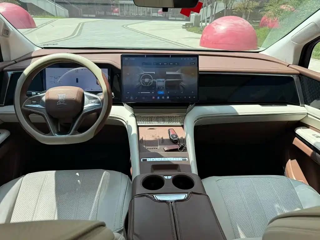 BYD Xia — миниатюра 5