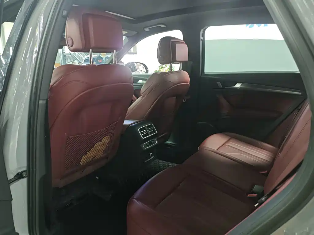 Audi Q5L — миниатюра 6