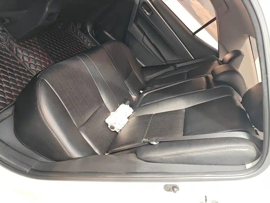 Toyota Corolla — миниатюра 13