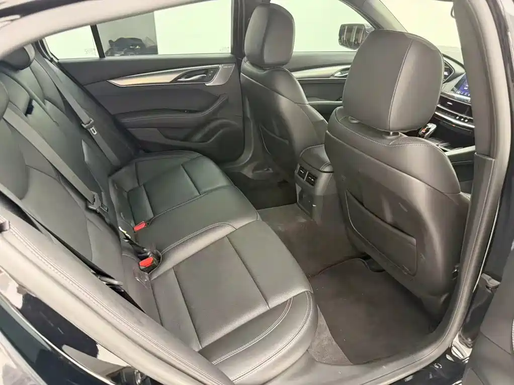Cadillac CT5 — миниатюра 6