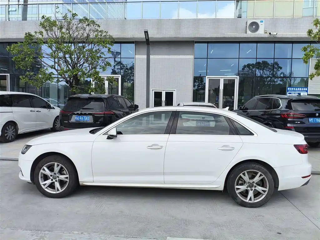 Audi A4L — миниатюра 7