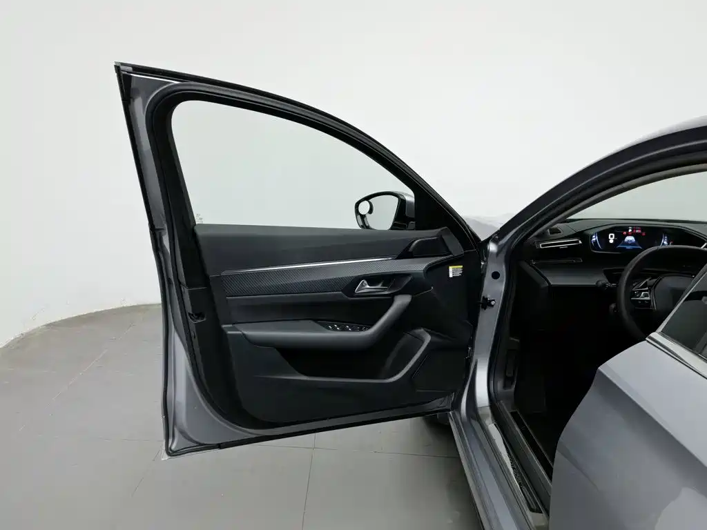 Peugeot 508 — миниатюра 8