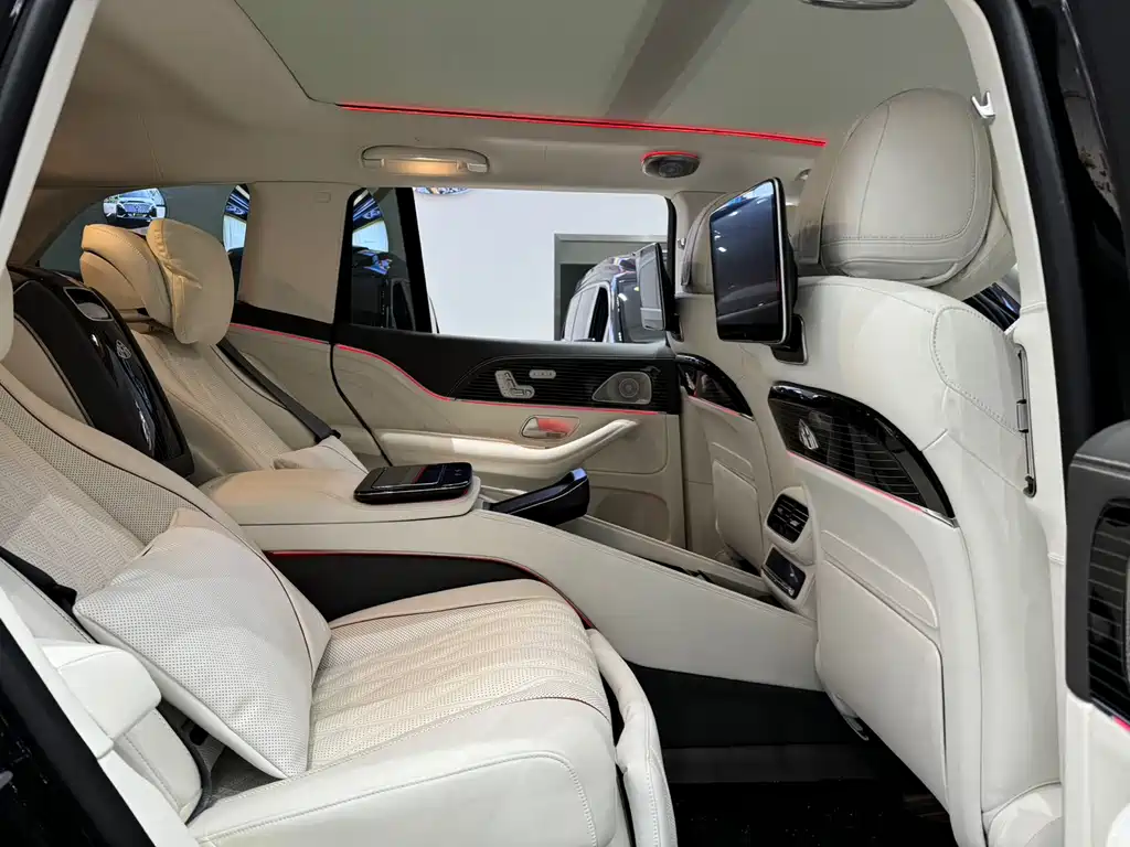 Mercedes-Benz GLS — миниатюра 11