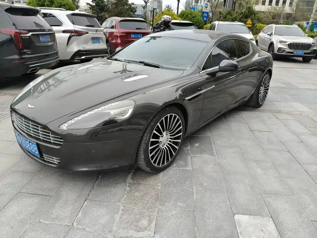 Aston Martin Rapide 2013