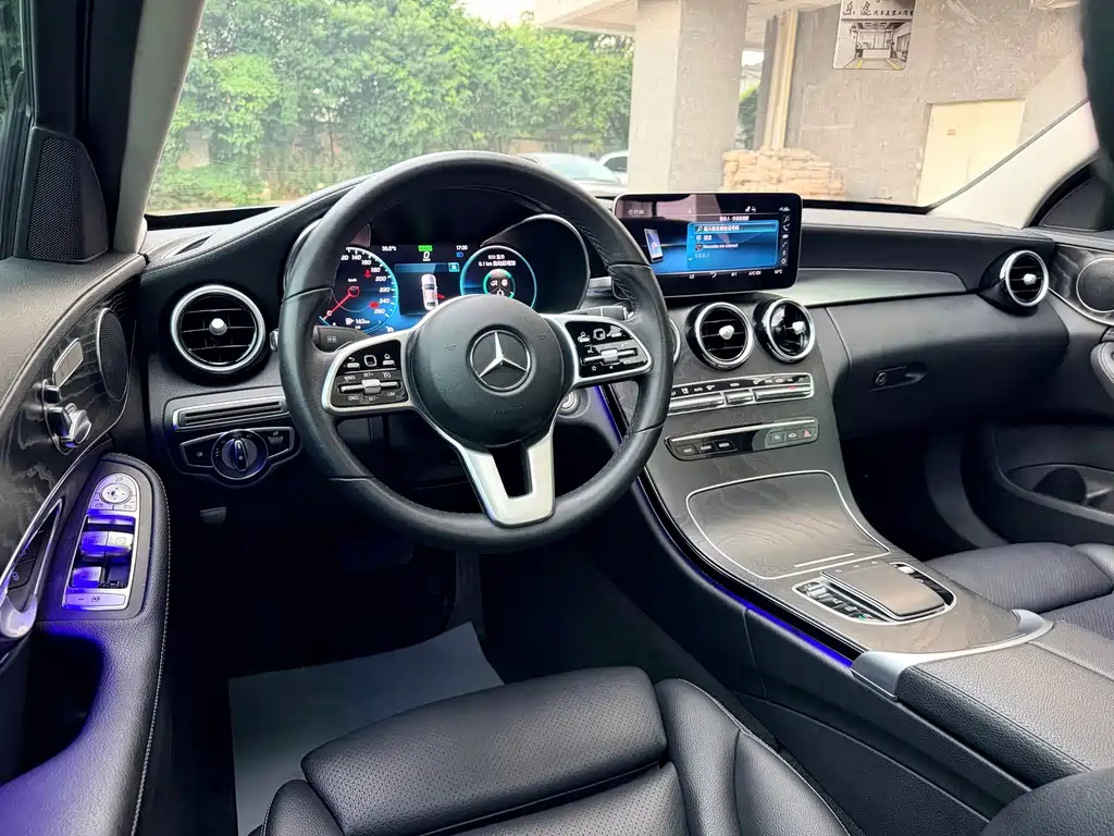 Mercedes-Benz C-Class — миниатюра 3