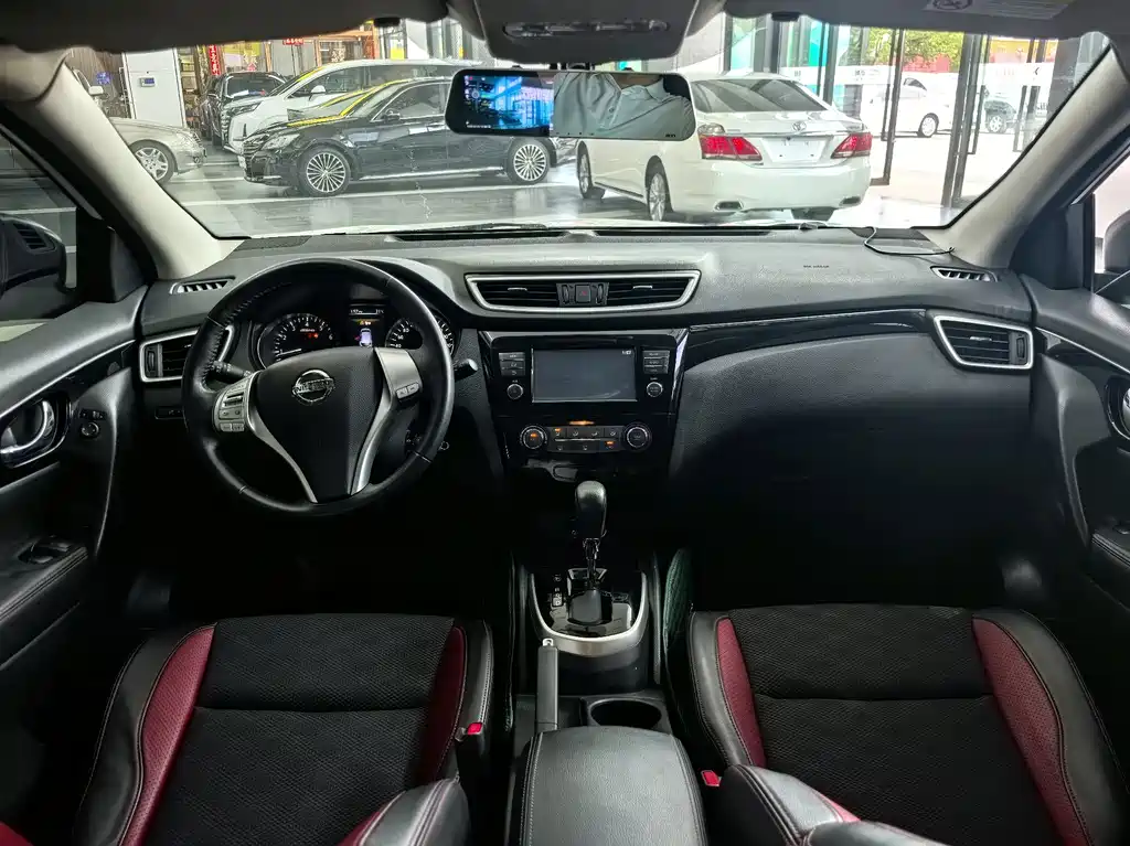 Nissan Qashqai — миниатюра 8
