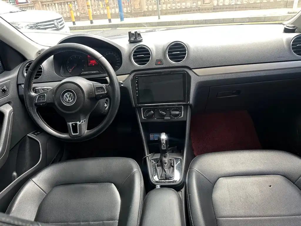 Volkswagen Jetta — миниатюра 8