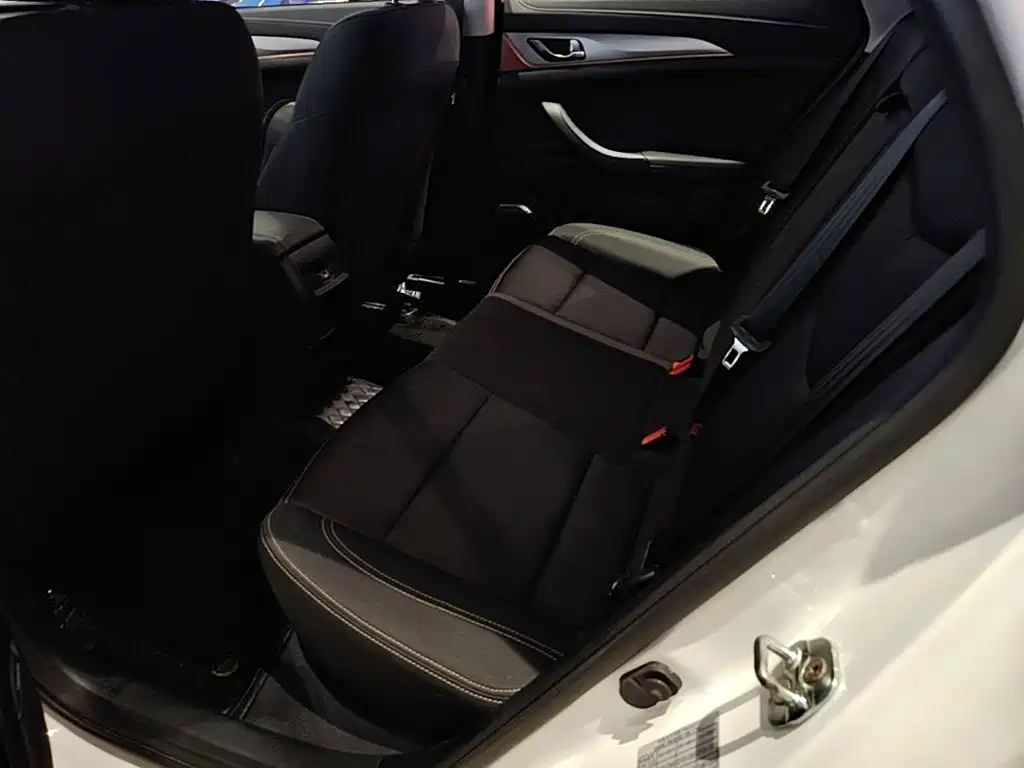 Changan Eado XT — миниатюра 17