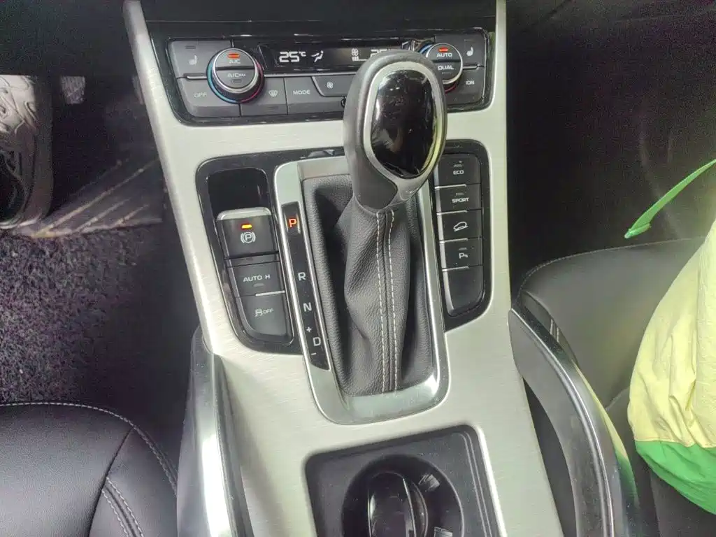 Geely Boyue — миниатюра 17