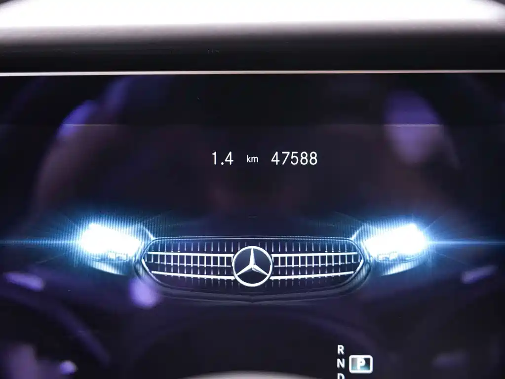 Mercedes-Benz E-Class — миниатюра 27
