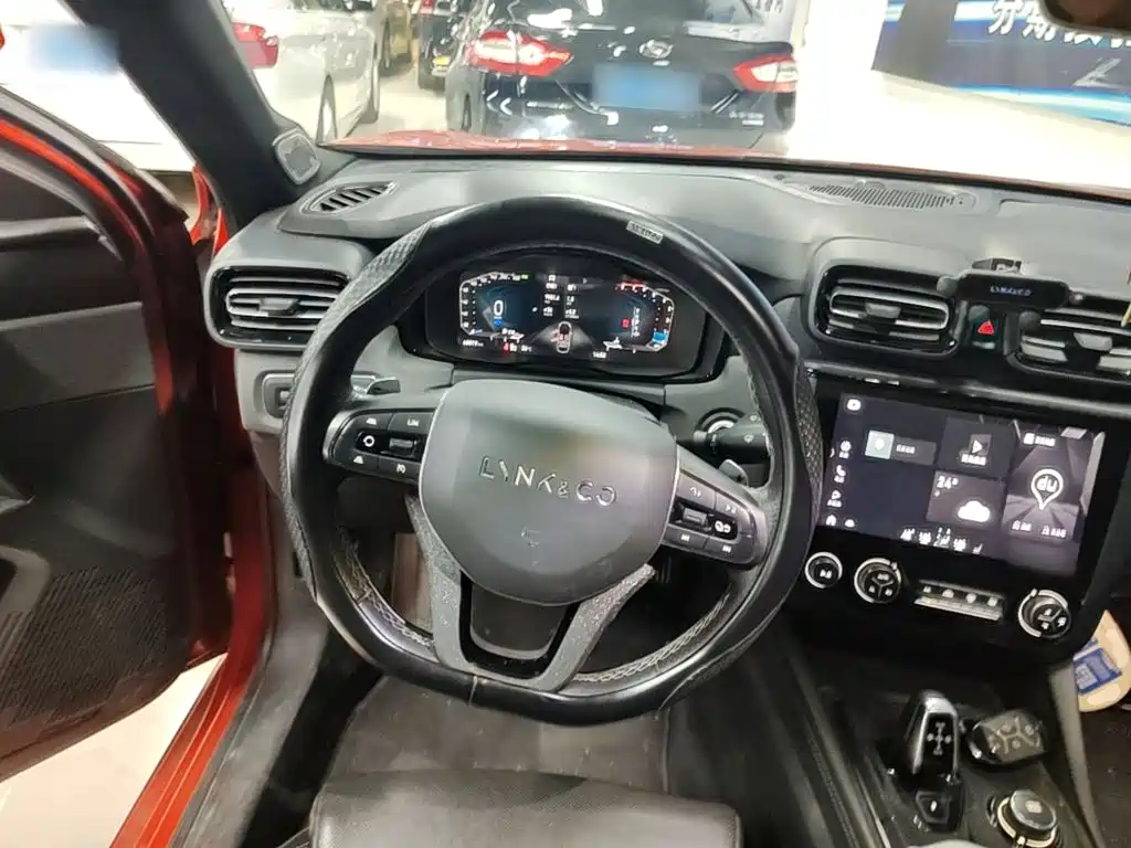 Lynk & Co 03 — миниатюра 11