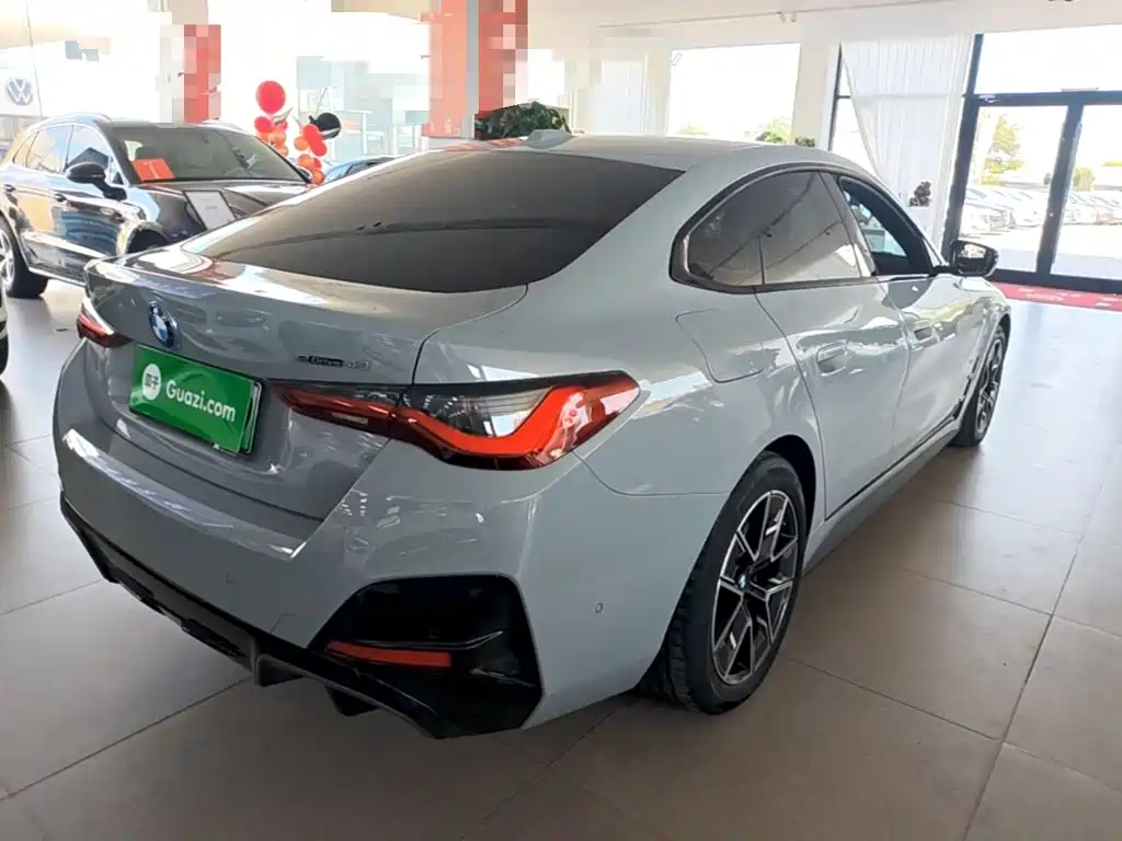 BMW i4 — миниатюра 7
