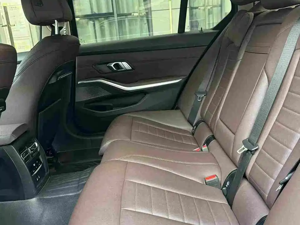 BMW 3 Series — миниатюра 10