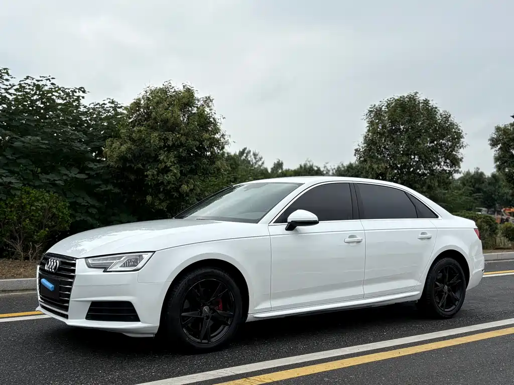 Audi A4L 2017