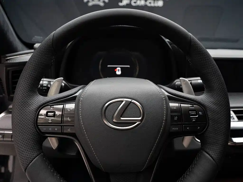 Lexus LC — миниатюра 16