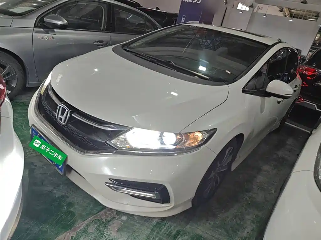 Honda Jade 2017