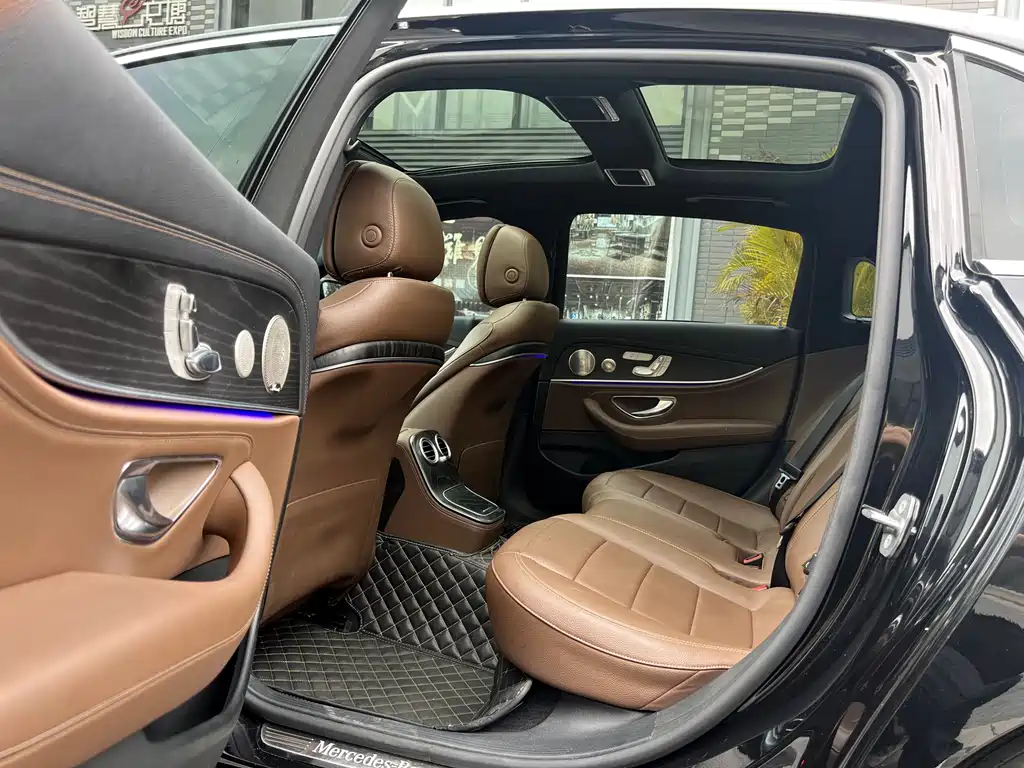 MERCEDES-BENZ E CLASS