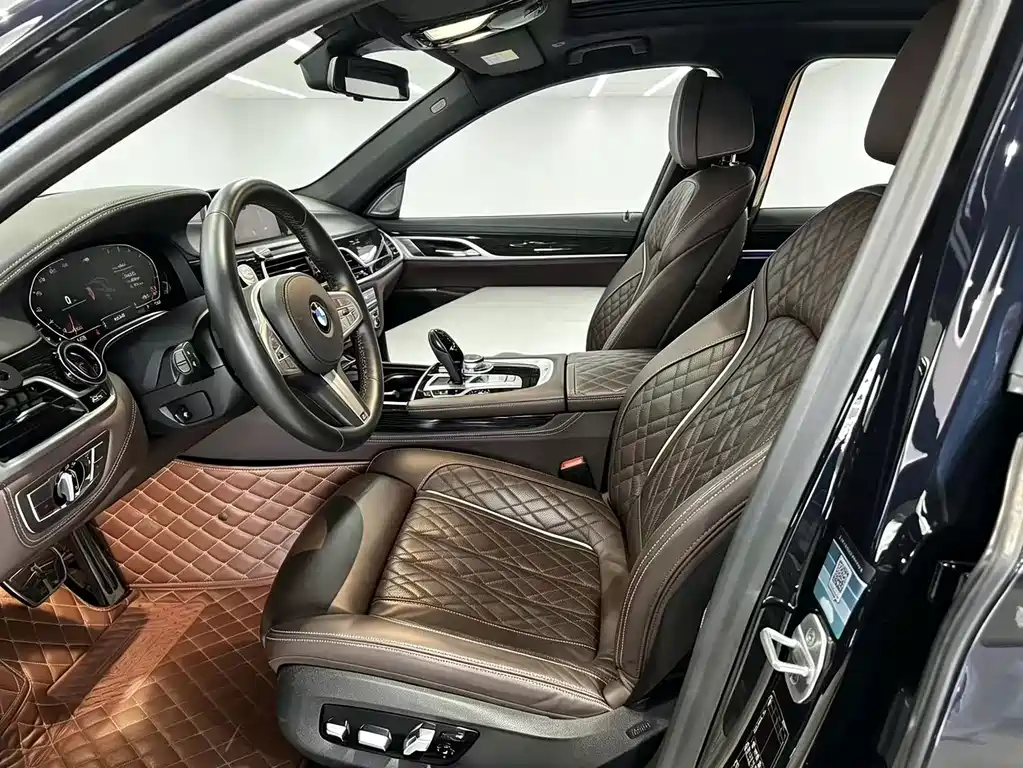 BMW 7 Series — миниатюра 4