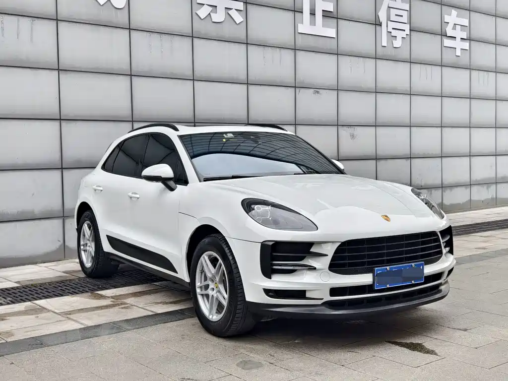 Porsche Macan — миниатюра 3