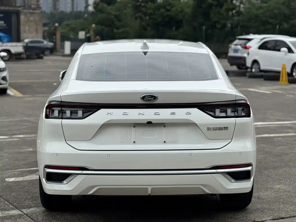 Ford Mondeo — миниатюра 5