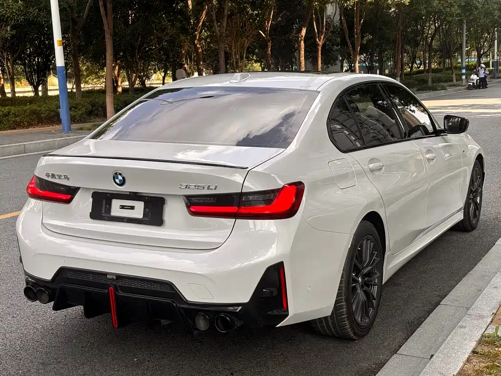 BMW 3 Series 2023 — фото 13