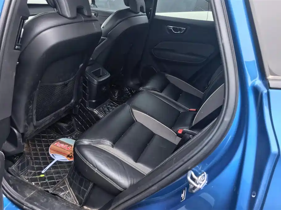 VOLVO XC60 PLUG IN HYBRID