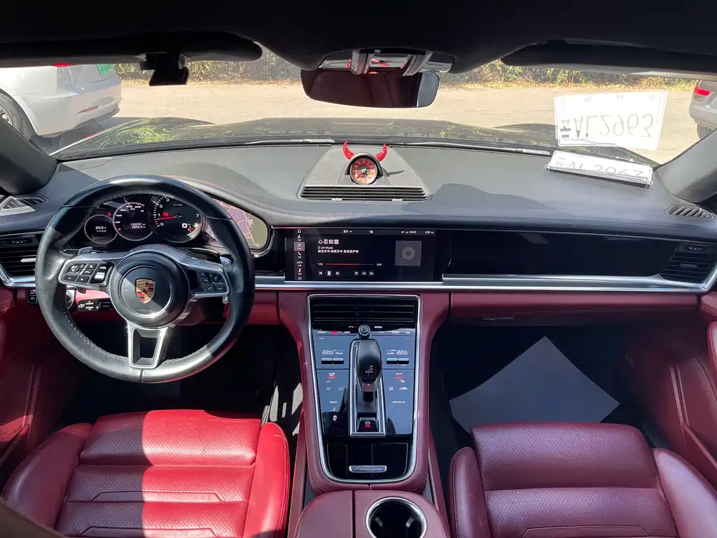 Porsche Panamera — миниатюра 5
