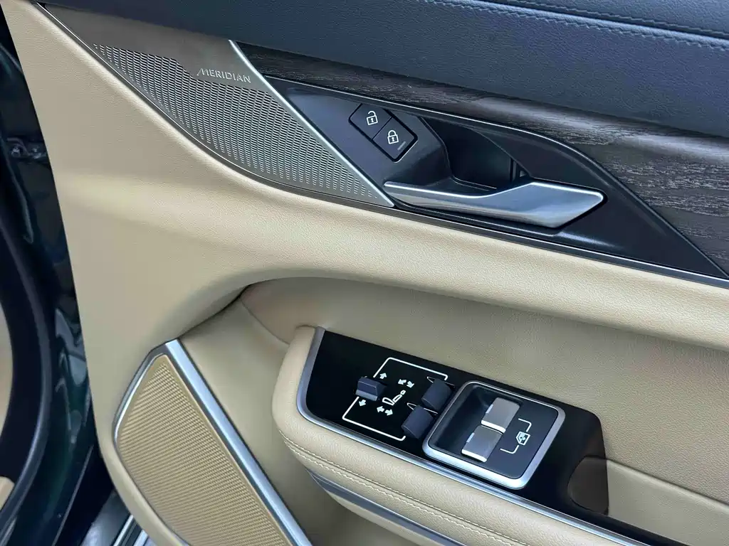 Jaguar XFL — миниатюра 14