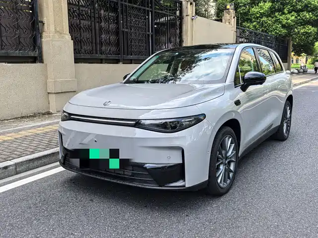 ZERO-RUNNING CAR ZERO RUN C10 2025