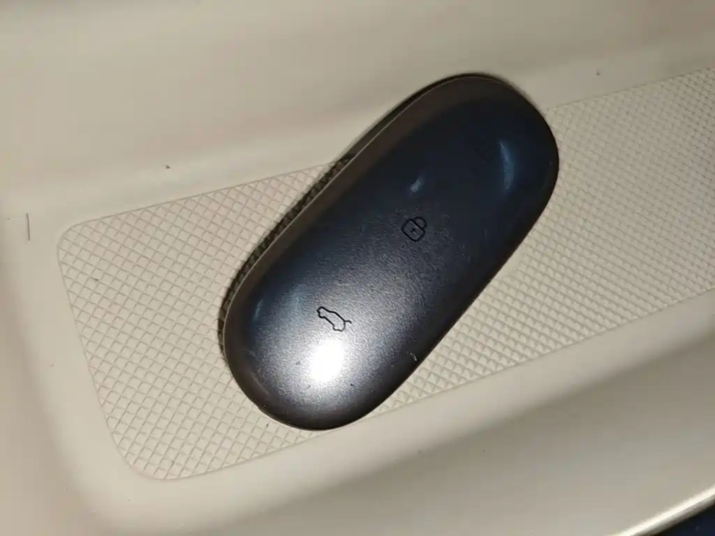 Li Auto Li L9 — миниатюра 9