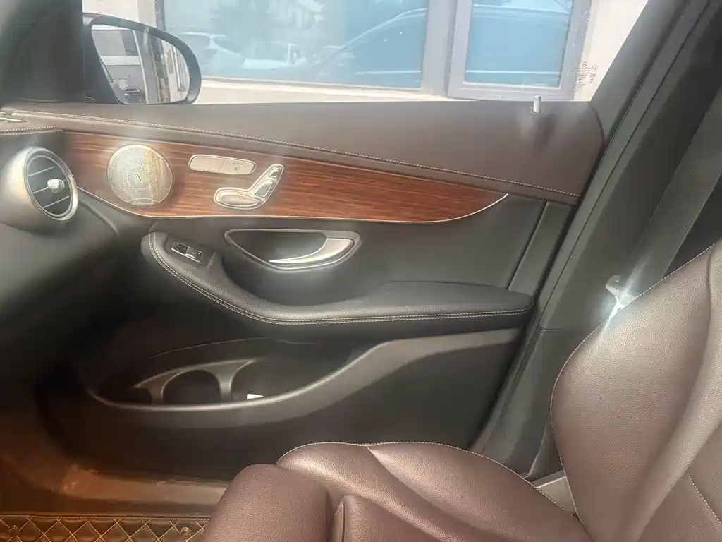 Mercedes-Benz GLC — миниатюра 8