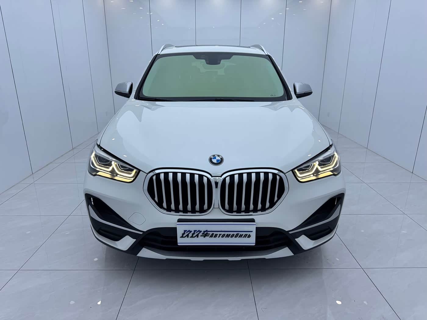 BMW X1 1.5 л 2022 г. Белый, пробег 45000 км