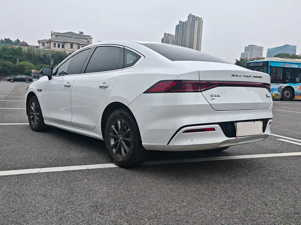 BYD Qin Plus 2023 — фото 10