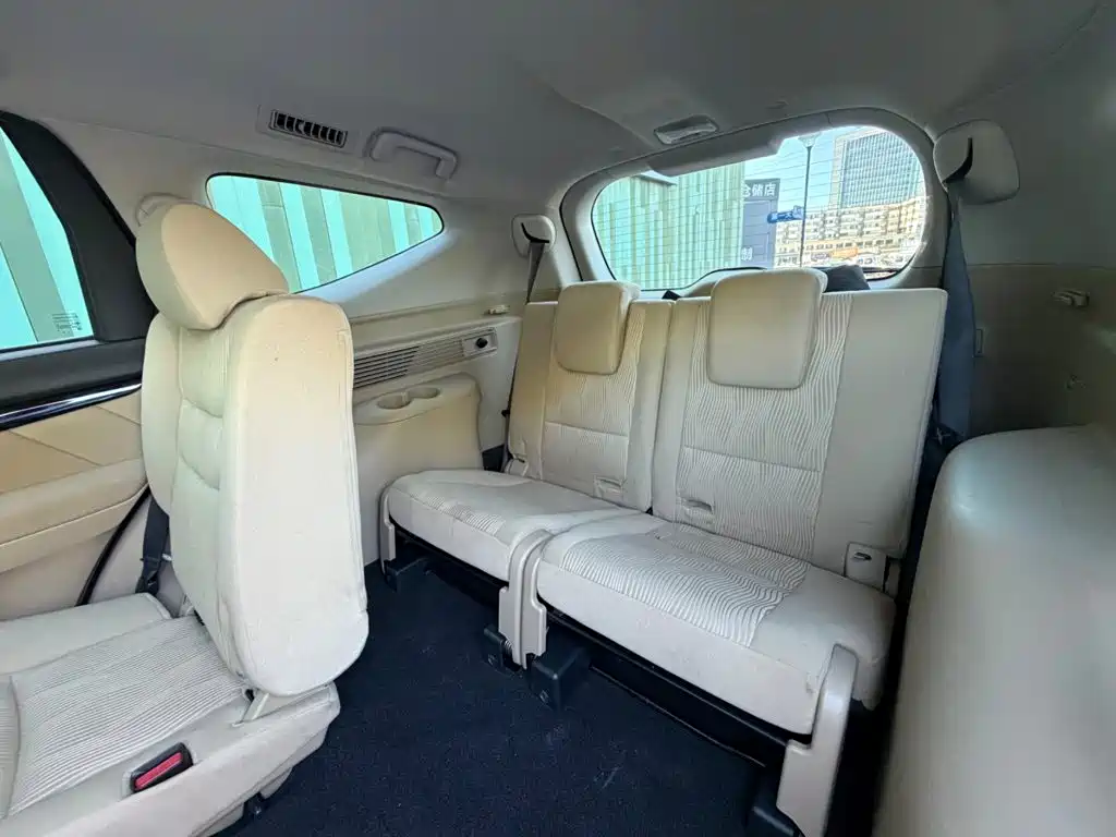 Mitsubishi Pajero (Import) — миниатюра 9