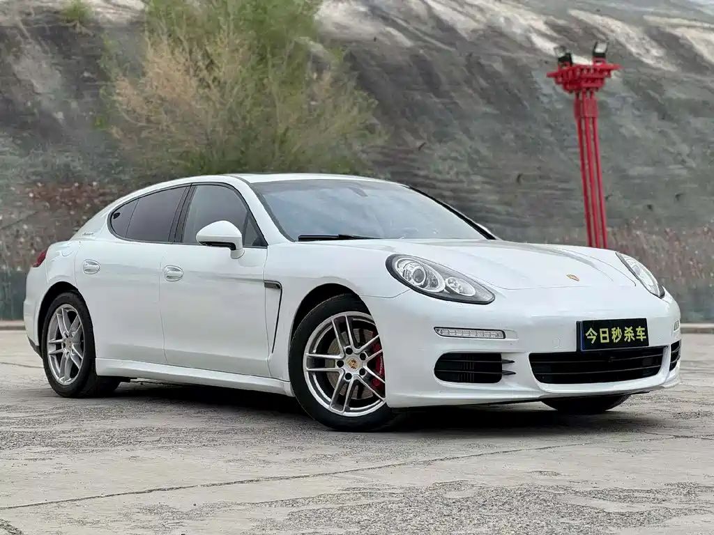 Porsche Panamera 2014 Panamera 4 3.0T