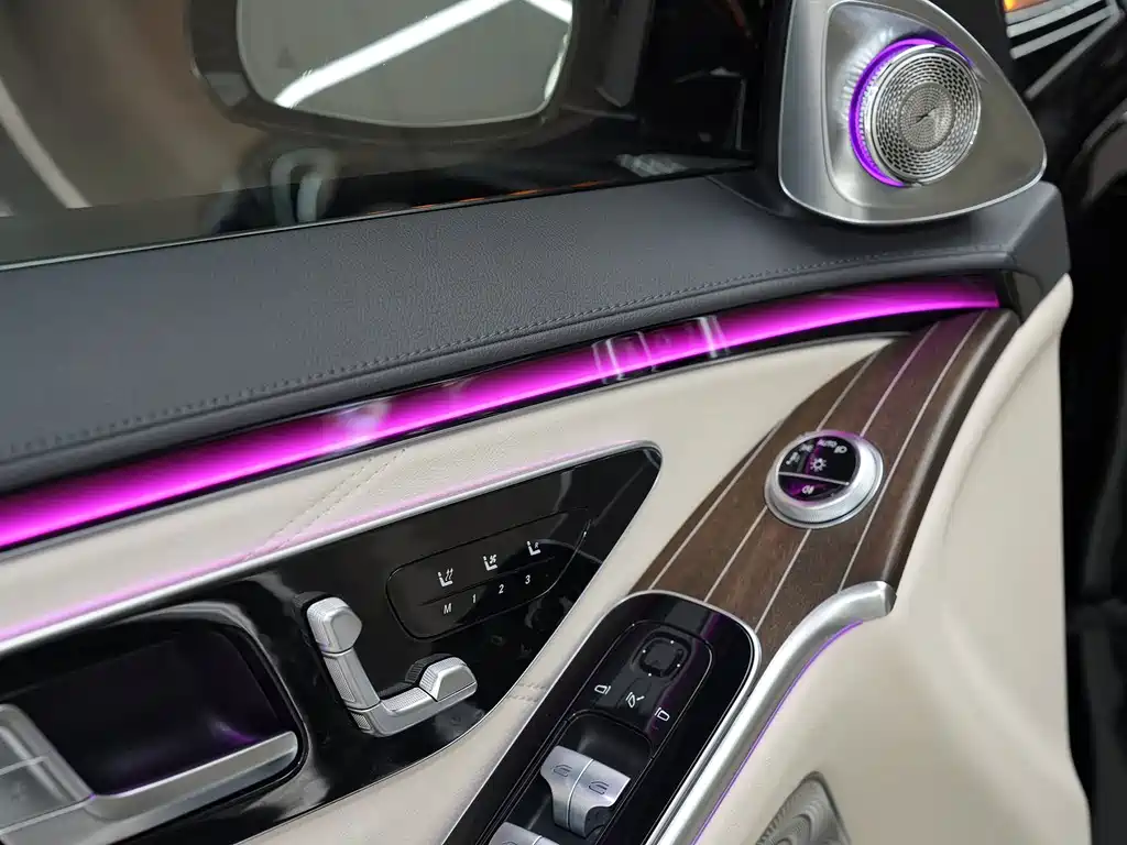Mercedes-Benz S-Class — миниатюра 12