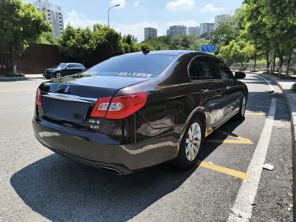 Hongqi Hongqi H7 — миниатюра 4