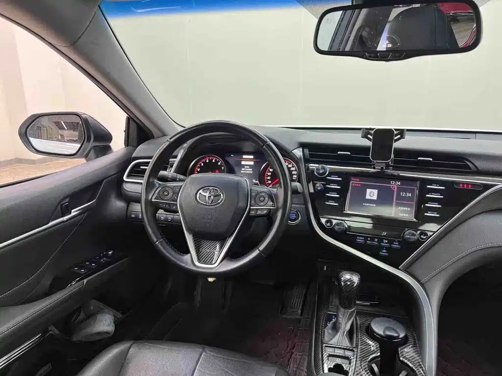 Toyota Camry — миниатюра 20