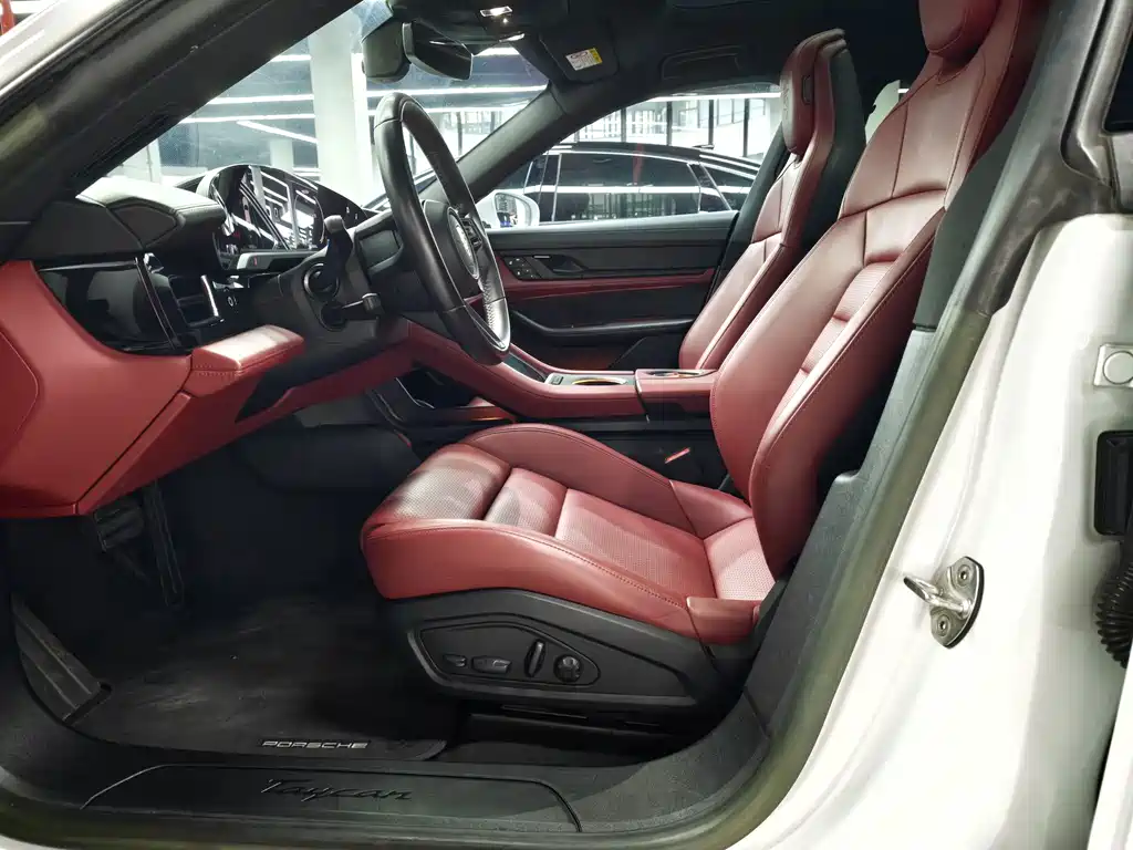 Porsche Taycan — миниатюра 6